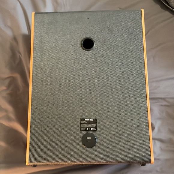 Bluetooth Sharper image speaker Like new - Picture 5 of 5